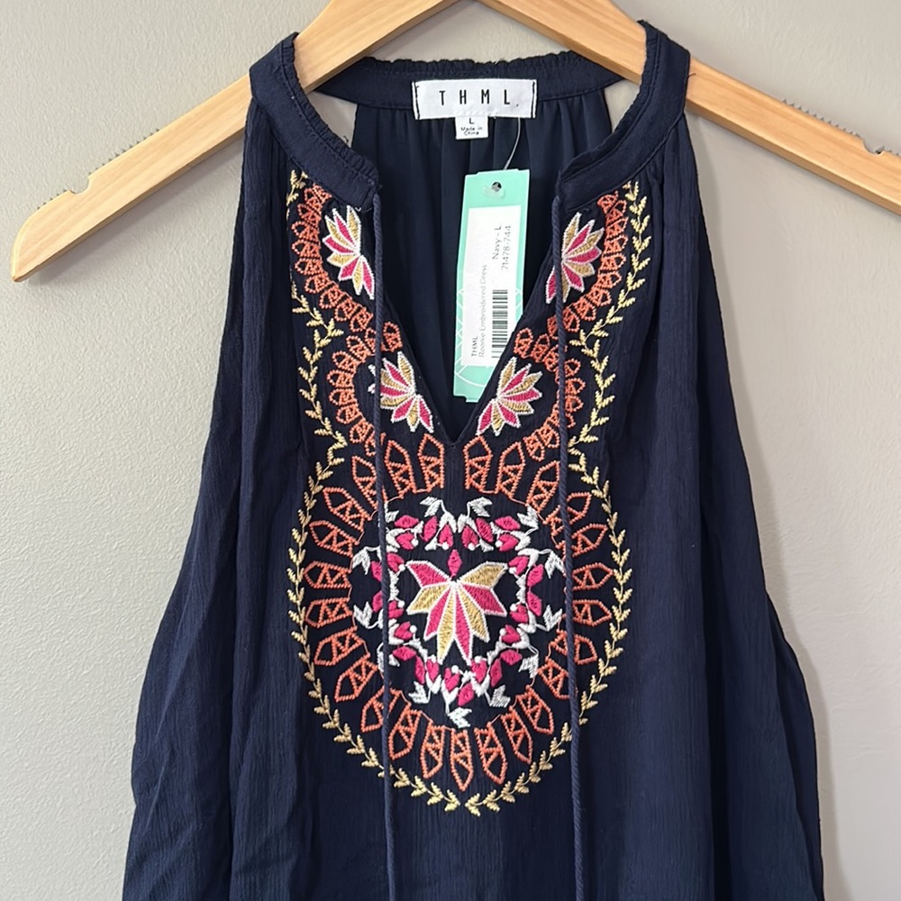 THML Embroidered Dress Sz L NWT - Picture 2 of 6